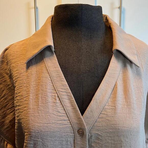 Pleione Chic Beige Button-Up Blouse with Ruffled Sleeves - Picture 3 of 8